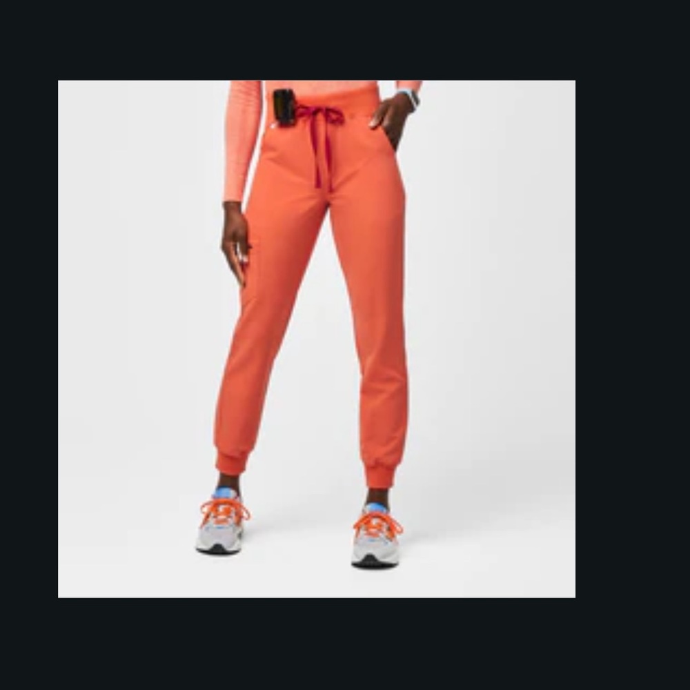 zamora high waisted 2.0 jogger scrub pants - Picture 4 of 4